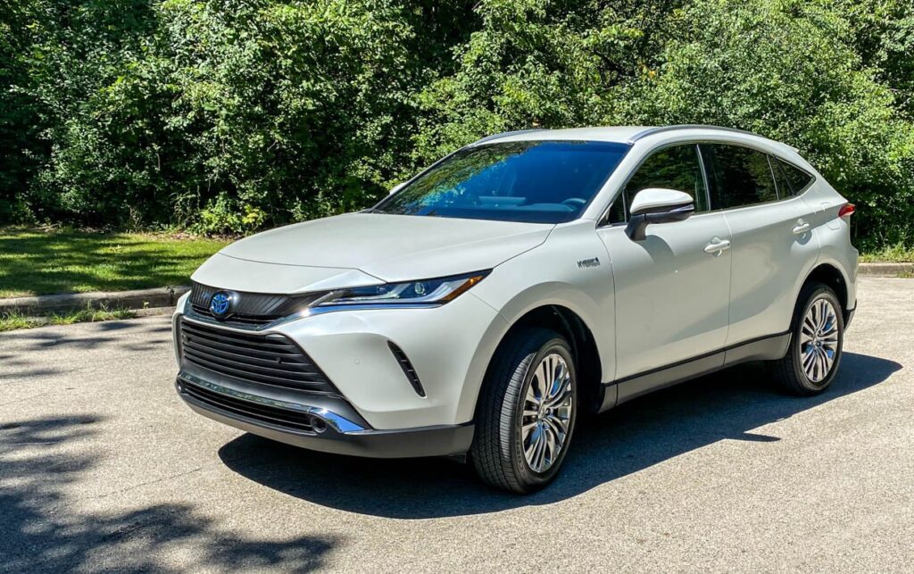 Toyota Venza car rental in LA